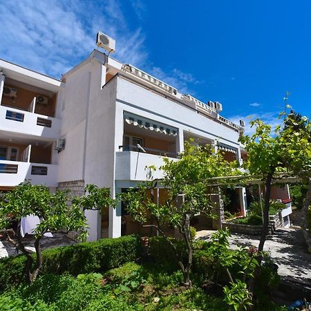 Apartmani Soljaga Petrovac Bagian luar foto