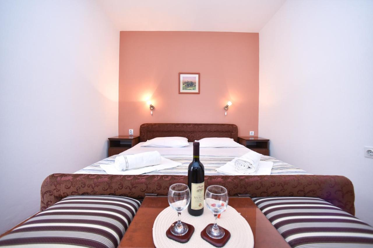 Apartmani Soljaga Petrovac Bagian luar foto