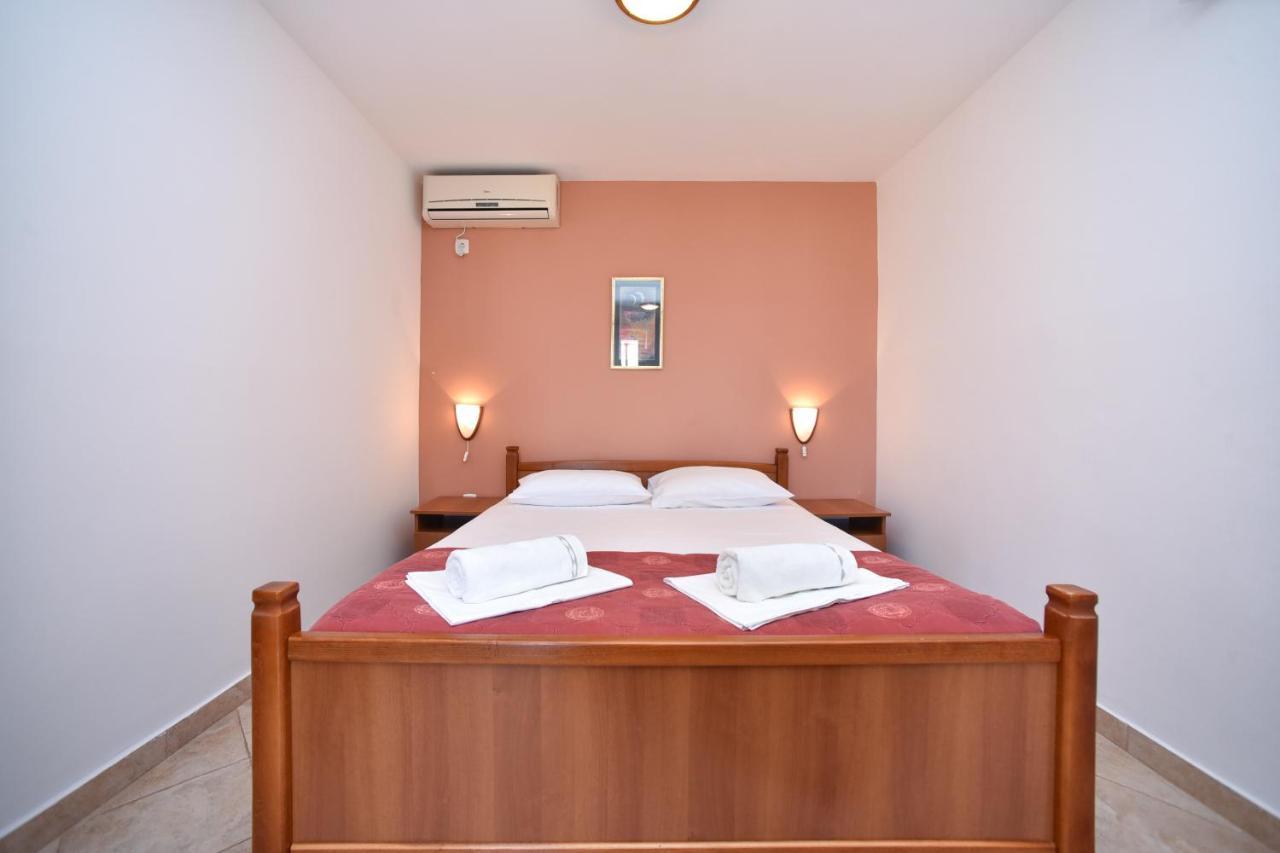 Apartmani Soljaga Petrovac Bagian luar foto