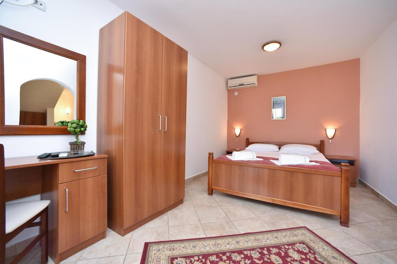Apartmani Soljaga Petrovac Bagian luar foto