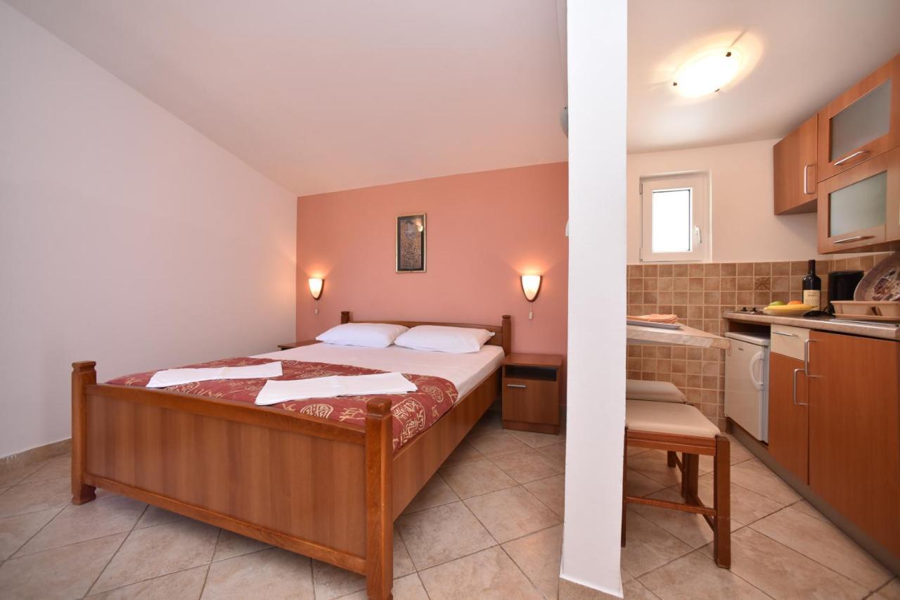 Apartmani Soljaga Petrovac Bagian luar foto